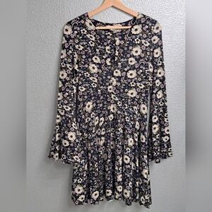 Soft & Sexy Floral Fit & Flair Dress    Size S/P